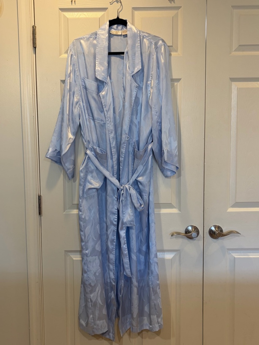 Victoria’s Secret Vintage VTG Gold Label Light Blue Floral Design Robe M/L
